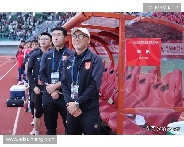 张外龙信守承诺正式回归重庆再启征程三年前誓言终兑现重燃山城足球希望 张外龙信守承诺正式回归重庆再启征程三年前誓言终兑现重燃山城足球希望