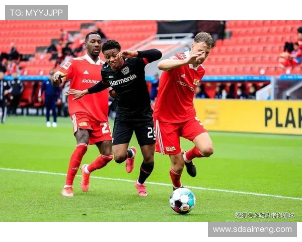 法兰克福主帅强调防守凯恩需全队协作他具备非常高的智慧和技巧