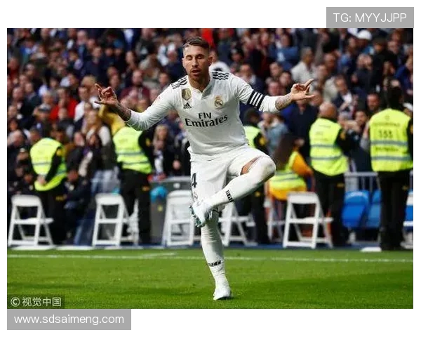 维尼修斯愿降薪未果，皇马或考虑出售。