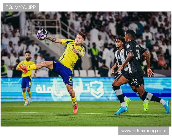 马卡报透露德拉富恩特将召入亚马尔与拉波尔特迎接新一届国家队集训